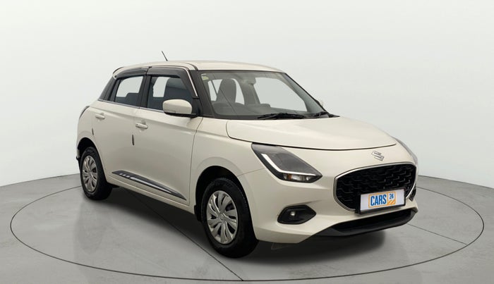 2024 Maruti Swift VXi (O), Petrol, Manual, 32,231 km, Right Front Diagonal