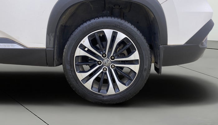 2022 MG HECTOR SHARP 1.5 PETROL CVT, Petrol, Automatic, 33,533 km, Left Rear Wheel