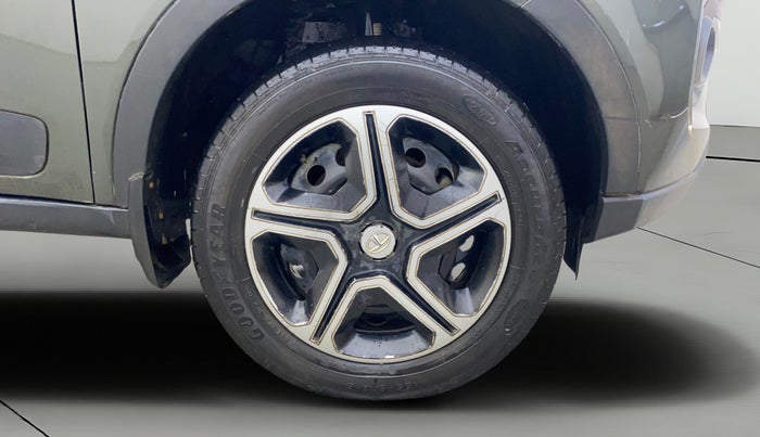 2020 Tata NEXON XM PETROL, Petrol, Manual, 27,258 km, Right Front Wheel