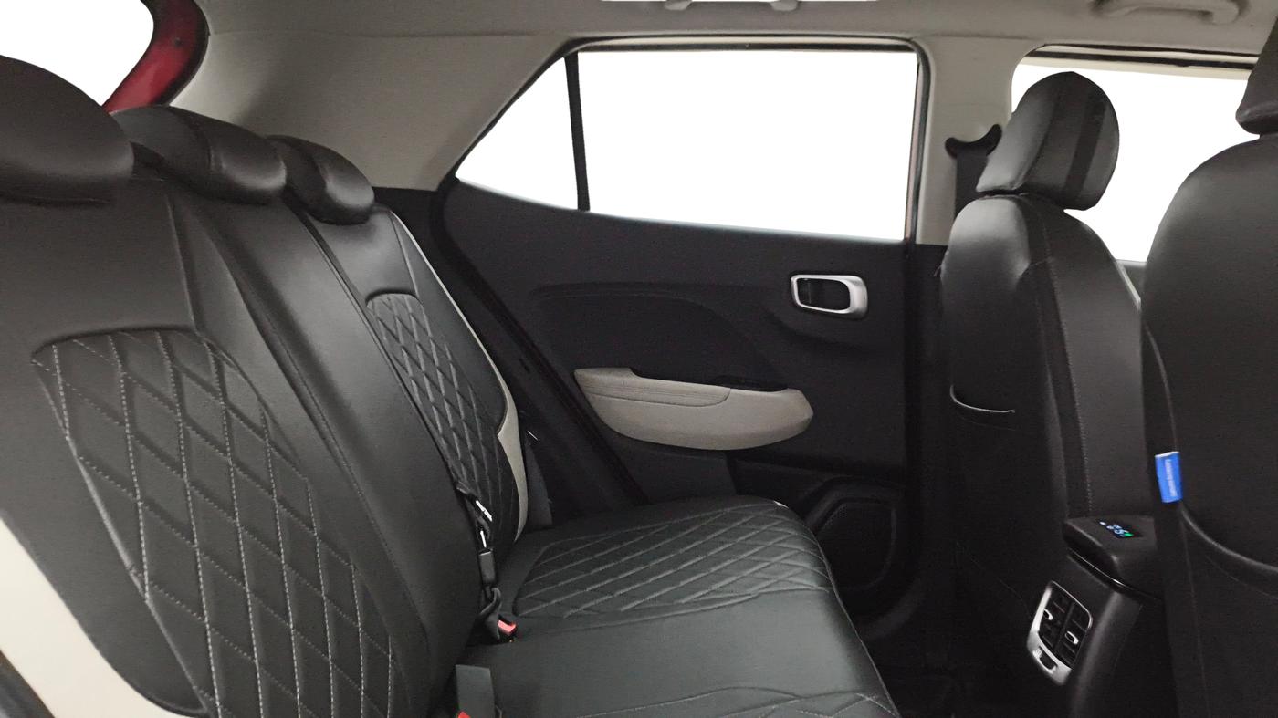 2023 Hyundai VENUE SX (O) 1.0 TURBO DCT, Petrol, Automatic, 19,423 km, Right Side Rear Door Cabin