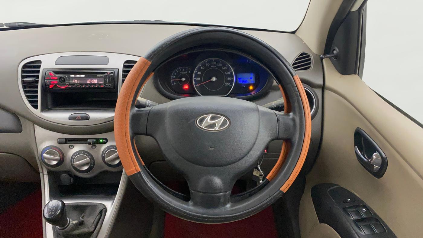 2013 Hyundai i10 MAGNA 1.1, CNG, Manual, 65,764 km, Steering Wheel Close Up