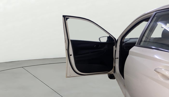 2020 Hyundai NEW I20 MAGNA 1.2 MT, Petrol, Manual, 67,908 km, LHS Front Door