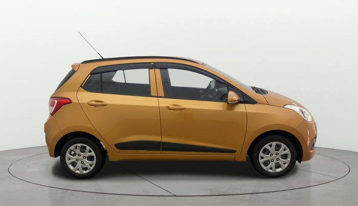 2015 Hyundai Grand i10 SPORTZ 1.2 KAPPA VTVT, Petrol, Manual, 82,147 km, Right Side View