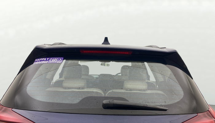 2022 Mahindra XUV700 AX 5 P MT 7 STR, Petrol, Manual, 38,236 km, Rear Windshield