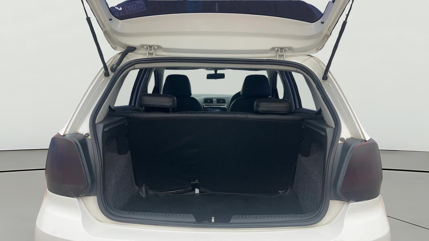 2018 Volkswagen Polo COMFORTLINE 1.0L MPI, Petrol, Manual, 1,38,642 km, Boot Open Zoomed View