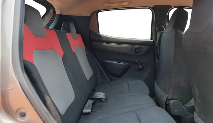 2016 Renault Kwid RXT 0.8, Petrol, Manual, 54,980 km, Right Side Rear Door Cabin