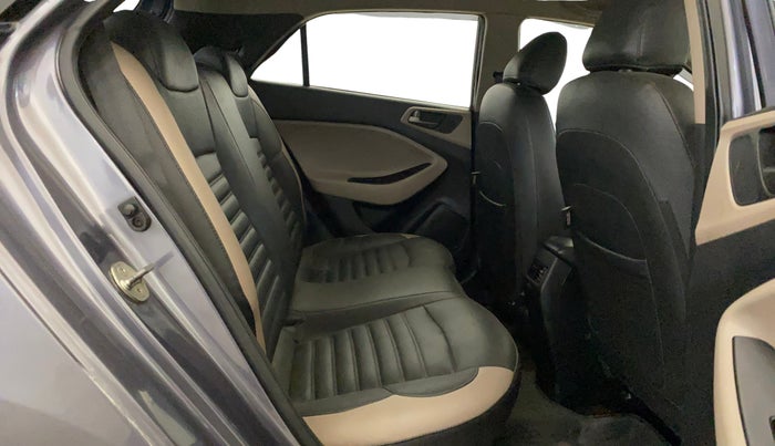 2016 Hyundai Elite i20 SPORTZ 1.2, Petrol, Manual, 48,604 km, Right Side Rear Door Cabin