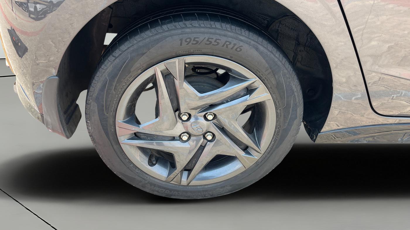 2023 Hyundai NEW I20 Sportz 1.2 IVT, Petrol, Automatic, 59,179 km, Right Rear Wheel