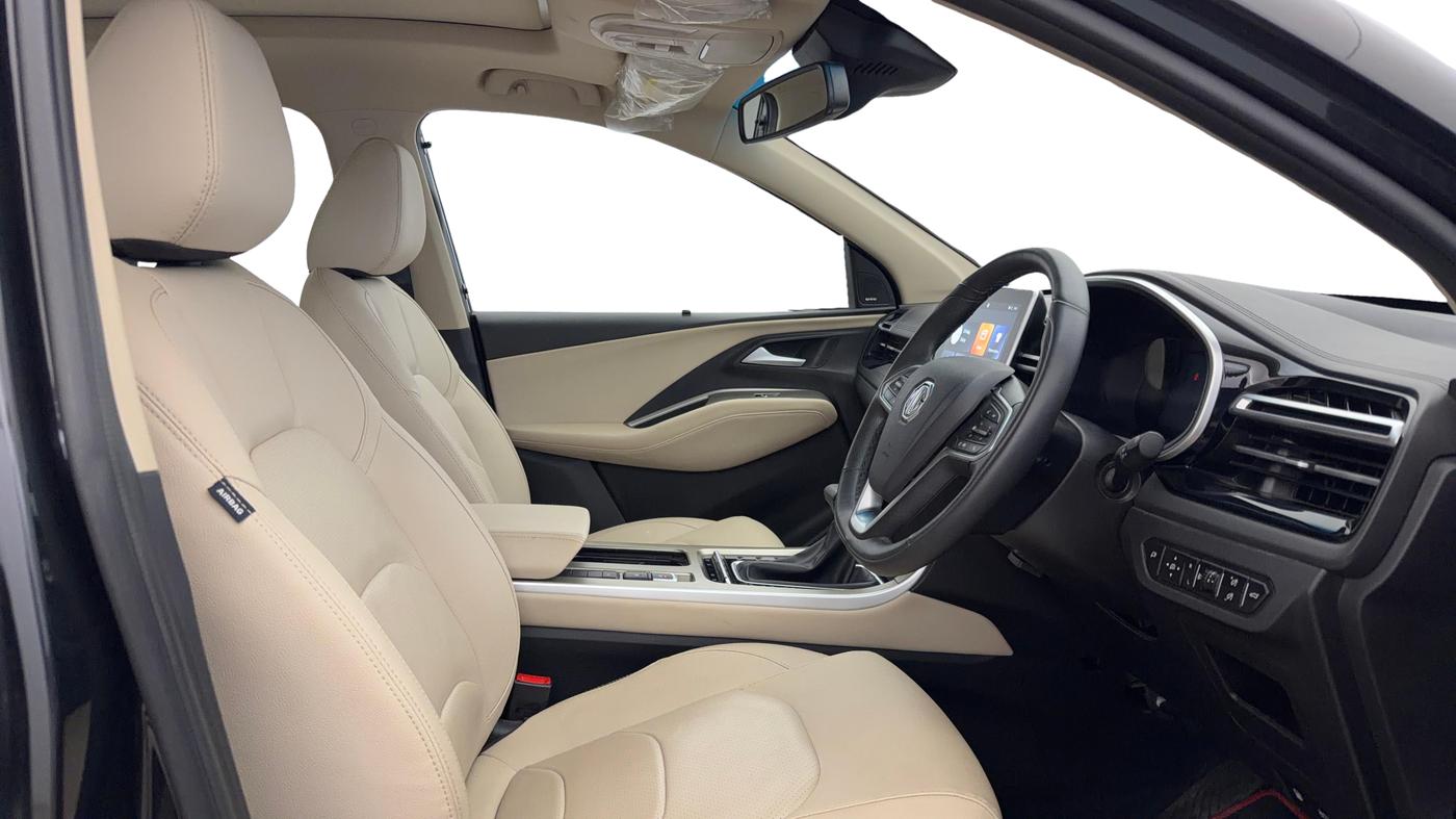 2024 MG HECTOR SAVVY PRO 1.5 TURBO CVT PETROL, Petrol, Automatic, 18,232 km, Right Side Front Door Cabin
