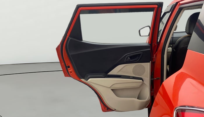 2019 Mahindra XUV300 W6 1.5 DIESEL, Diesel, Manual, 42,697 km, LHS Rear Door