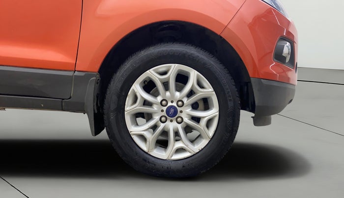 2014 Ford Ecosport TITANIUM 1.5L PETROL, Petrol, Manual, 1,18,961 km, Right Front Wheel