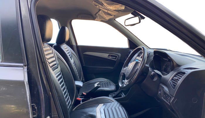 2020 Maruti Vitara Brezza ZXI PLUS AT SHVS, Petrol, Automatic, 68,952 km, Right Side Front Door Cabin