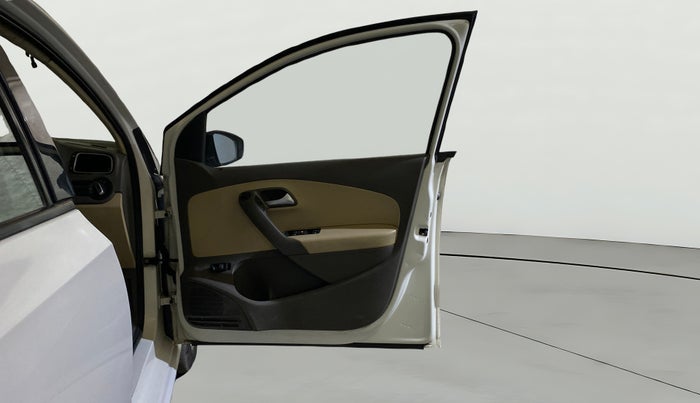 2016 Volkswagen Vento HIGHLINE PETROL AT, Petrol, Automatic, 1,14,318 km, RHS Front Door