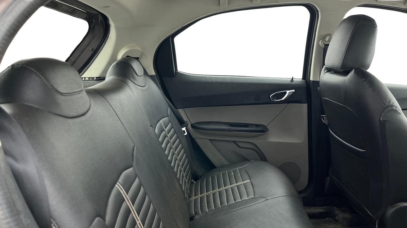 2017 Tata Tiago XZA PETROL, Petrol, Automatic, 54,867 km, Right Side Rear Door Cabin