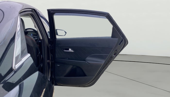 2024 Hyundai Verna SX (O) 1.5 TURBO PETROL MT, Petrol, Manual, 28,001 km, RHS Rear Door