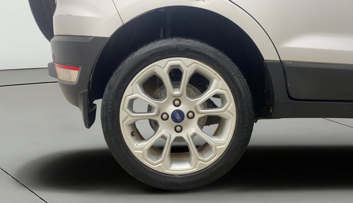 2018 Ford Ecosport TITANIUM + 1.5L DIESEL, Diesel, Manual, 1,32,424 km, Right Rear Wheel