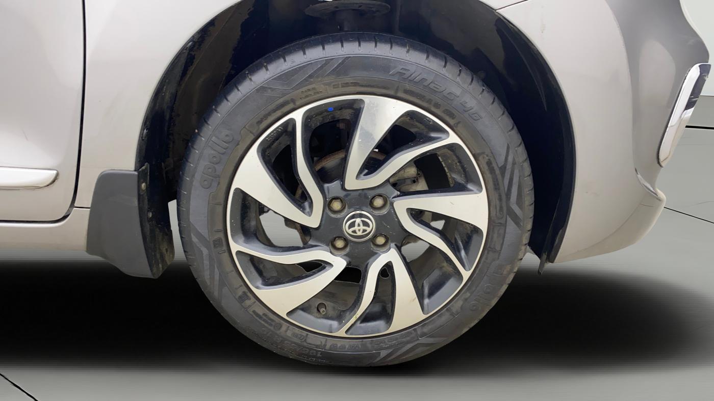 2021 Toyota Glanza G, Petrol, Manual, 28,919 km, Right Front Wheel