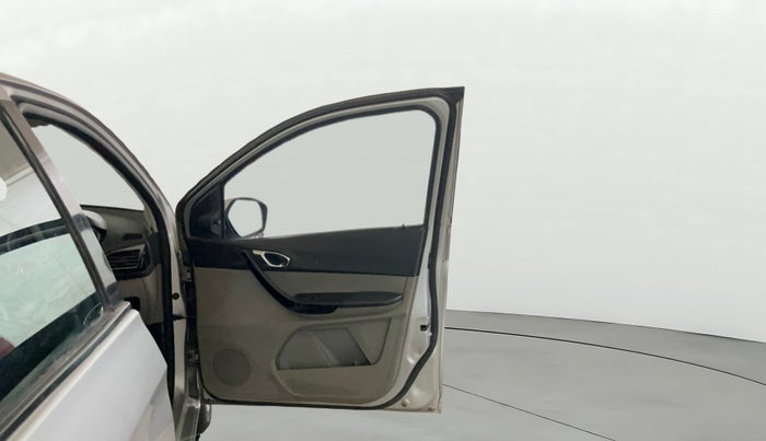 2017 Tata Tiago XZ PETROL, Petrol, Manual, 48,829 km, RHS Front Door