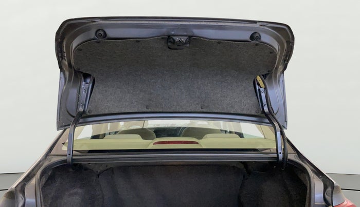 2021 Honda Amaze 1.2L I-VTEC VX CVT, Petrol, Automatic, 16,365 km, Boot Door Open