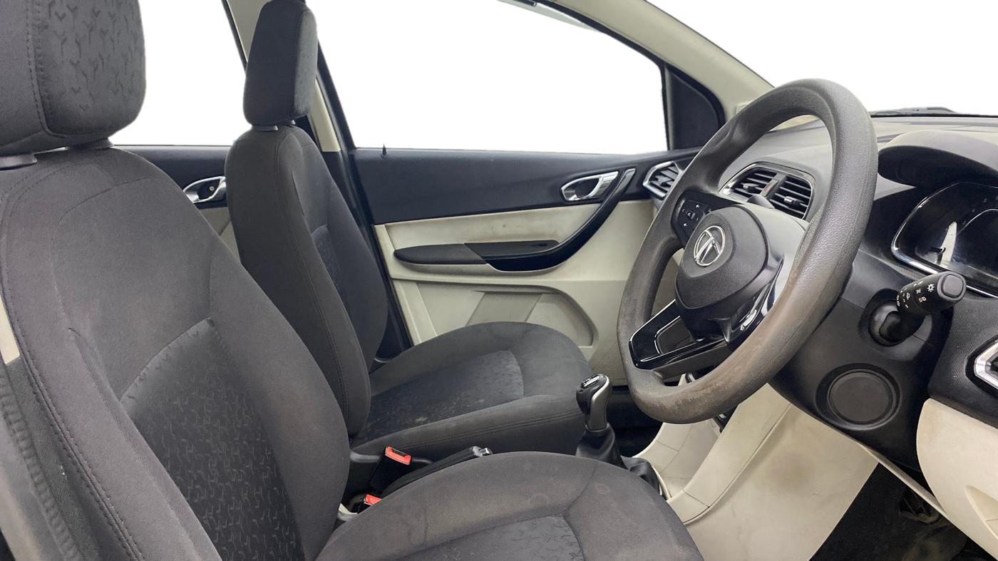 2022 Tata TIGOR XZ PLUS CNG, CNG, Manual, 1,49,312 km, Right Side Front Door Cabin