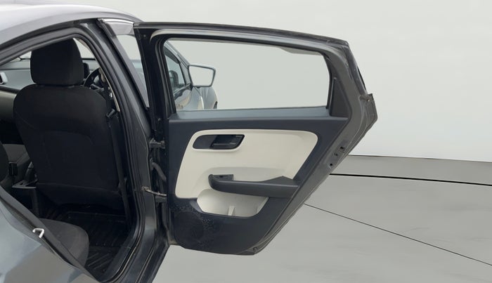 2023 Tata ALTROZ XM PLUS SUNROOF CNG, CNG, Manual, 33,529 km, RHS Rear Door