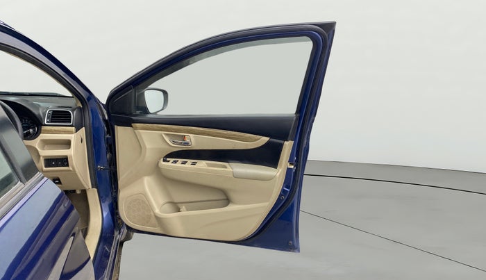 2018 Maruti Ciaz DELTA 1.5 SHVS MT PETROL, Petrol, Manual, 30,350 km, RHS Front Door