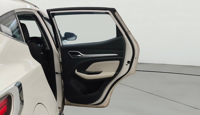 2022 MG ASTOR SUPER 1.5 MT, Petrol, Manual, 36,542 km, RHS Rear Door