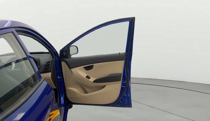 2014 Hyundai Eon MAGNA +, Petrol, Manual, 42,265 km, RHS Front Door