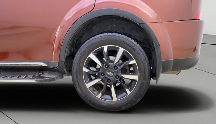 2018 Mahindra XUV500 W11 AT, Diesel, Automatic, 32,550 km, Left Rear Wheel