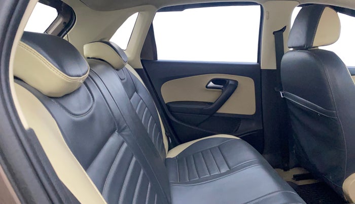 2016 Volkswagen Polo HIGHLINE1.2L, Petrol, Manual, 91,915 km, Right Side Rear Door Cabin