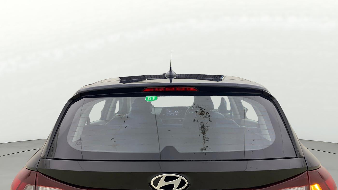 2024 Hyundai NEW I20 Sportz (O) 1.2 IVT, Petrol, Automatic, 19,261 km, Rear Windshield