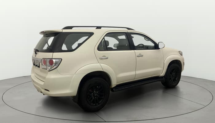 2013 Toyota Fortuner 3.0 4X2 AT, Diesel, Automatic, 1,25,493 km, Right Back Diagonal