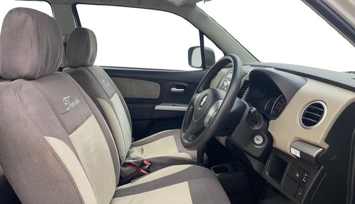 2016 Maruti Wagon R 1.0 VXI (O) AMT, Petrol, Automatic, 33,469 km, Right Side Front Door Cabin