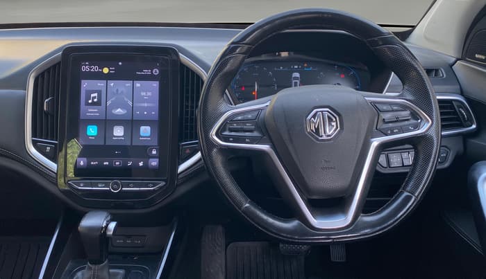 2019 MG HECTOR SHARP 1.5 DCT PETROL, Petrol, Automatic, 1,18,069 km, Steering Wheel Close Up