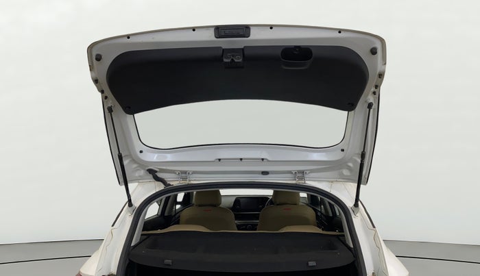 2021 Hyundai NEW I20 SPORTZ 1.2 AT, Petrol, Automatic, 23,673 km, Boot Door Open