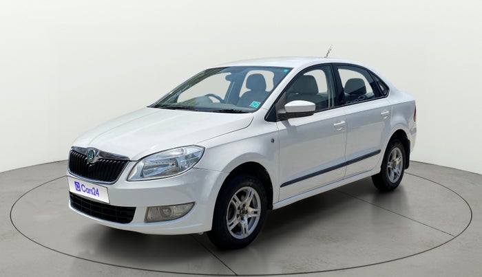2013 Skoda Rapid AMBITION 1.6 MPI AT, Petrol, Automatic, 76,221 km, Left Front Diagonal