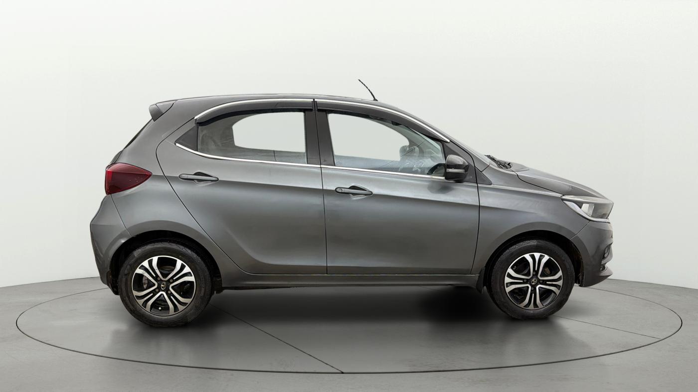 2023 Tata Tiago XTA PETROL, Petrol, Automatic, 27,984 km, Right Side View