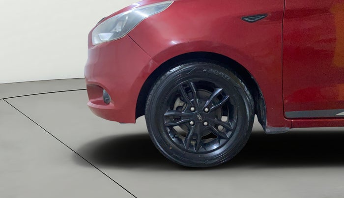 2017 Ford New Figo TITANIUM 1.2 PETROL MT, Petrol, Manual, 36,596 km, Left Front Wheel