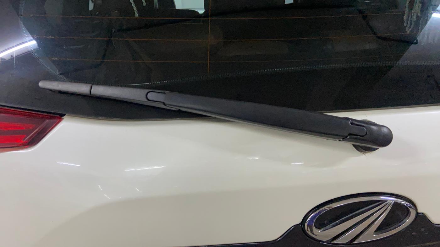 2020 Mahindra XUV500 W7, Diesel, Manual, 30,472 km, Rear Wiper