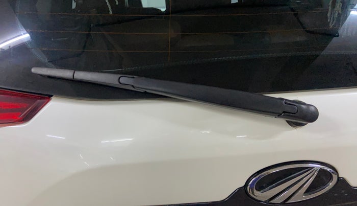 2020 Mahindra XUV500 W7, Diesel, Manual, 30,379 km, Rear Wiper