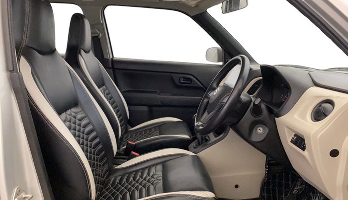 2022 Maruti New Wagon-R LXI CNG 1.0, CNG, Manual, 33,234 km, Right Side Front Door Cabin