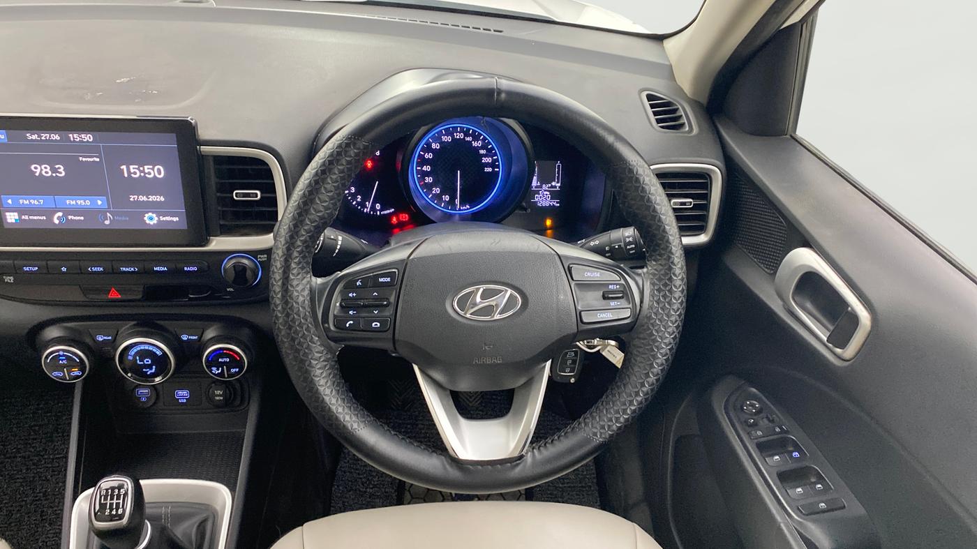 2021 Hyundai VENUE SX 1.0 TURBO, Petrol, Manual, 1,28,844 km, Steering Wheel Close Up