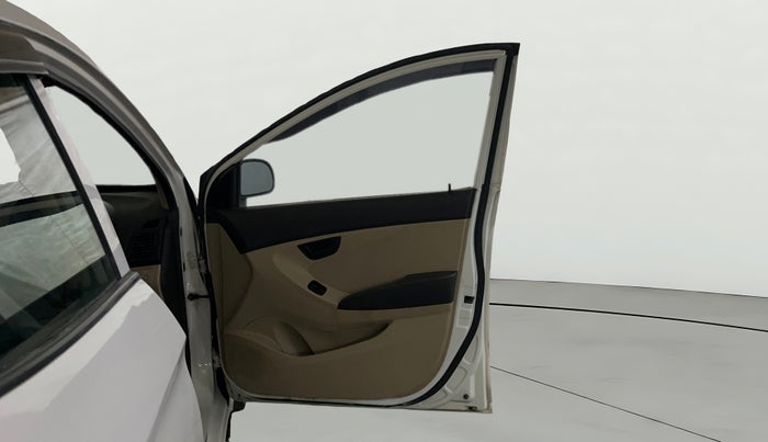 2016 Hyundai Eon ERA +, Petrol, Manual, 63,405 km, RHS Front Door