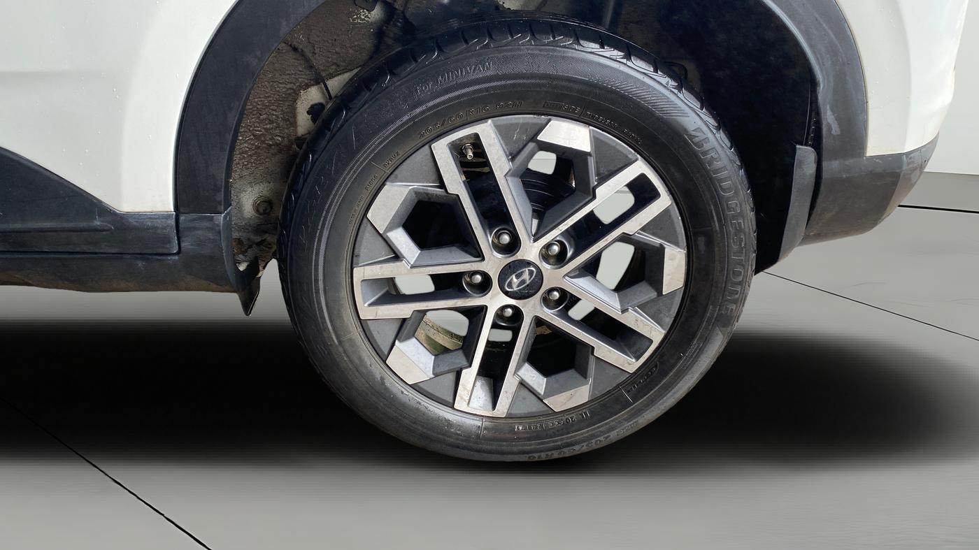2023 Hyundai VENUE SX (O) MT 1.0 Turbo, Petrol, Manual, 45,050 km, Left Rear Wheel
