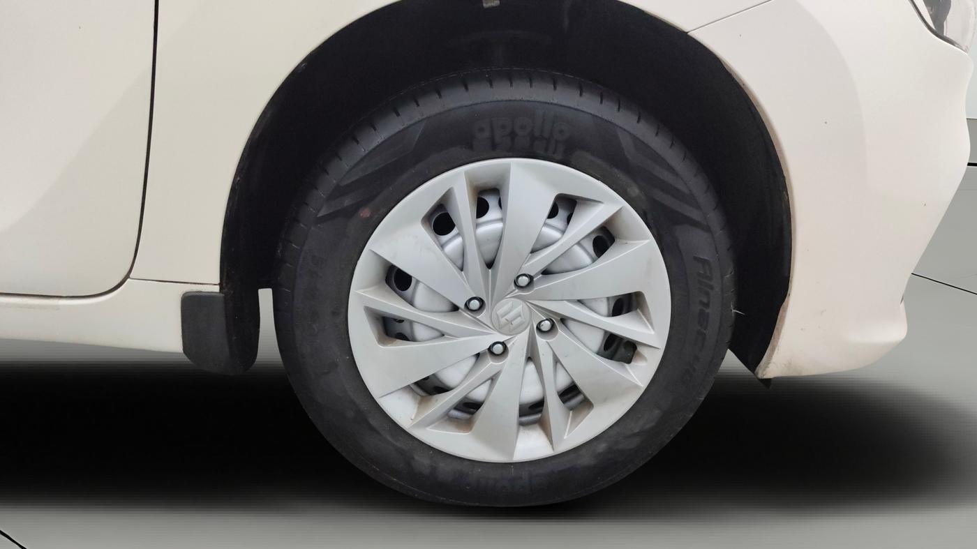 2025 Maruti Baleno SIGMA PETROL 1.2, Petrol, Manual, 2,013 km, Right Front Wheel