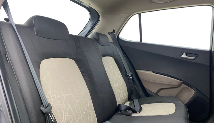 2017 Hyundai Grand i10 SPORTZ (O) AT 1.2 KAPPA VTVT, Petrol, Automatic, 23,602 km, Right Side Rear Door Cabin