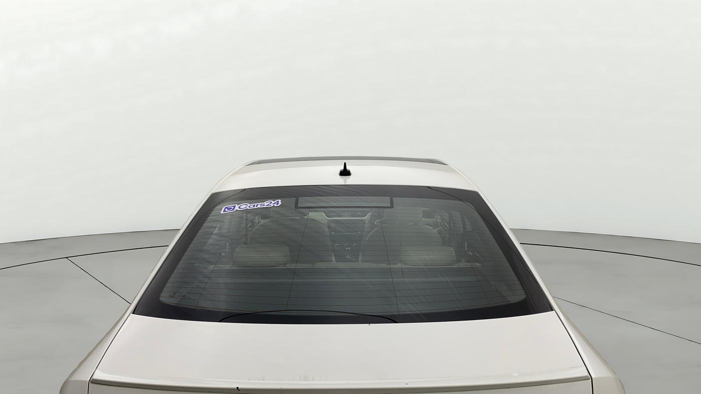 2017 Skoda Octavia STYLE PLUS AT 1.8 TSI, Petrol, Automatic, 50,858 km, Rear Windshield