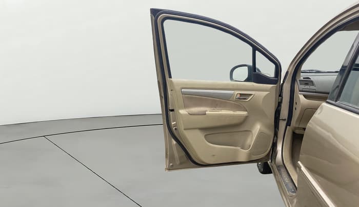 2013 Maruti Ertiga VDI, Diesel, Manual, 99,052 km, LHS Front Door