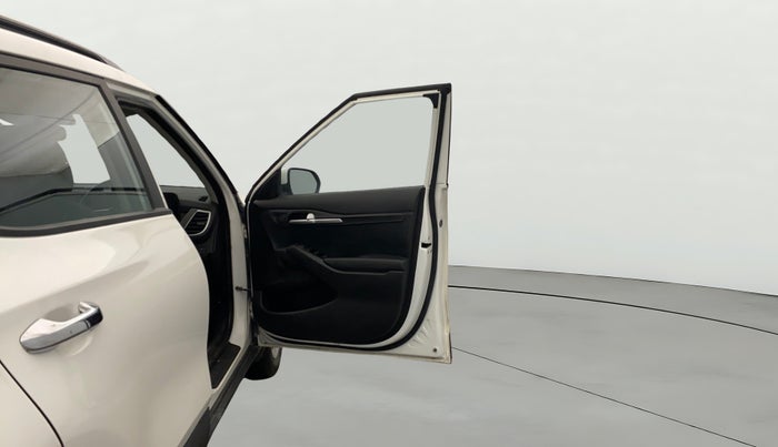 2023 KIA SELTOS  HTK 1.5 PETROL MT, Petrol, Manual, 20,556 km, RHS Front Door