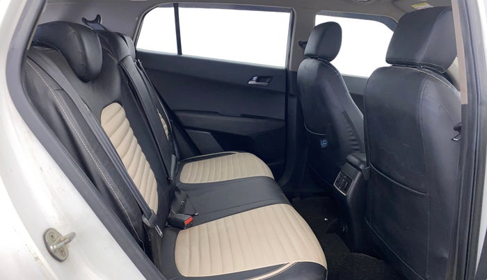 2017 Hyundai Creta SX PLUS AT 1.6 PETROL, Petrol, Automatic, 69,581 km, Right Side Rear Door Cabin